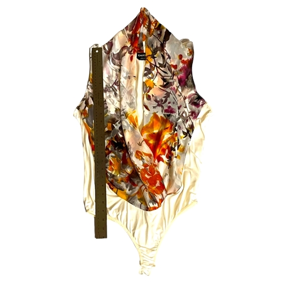 BeBe Deep V Floral + Cream Bodysuit - Picture 7 of 7